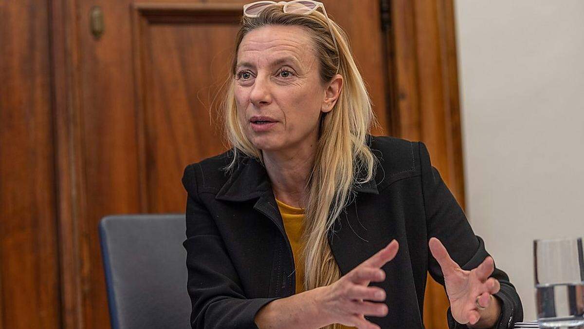 Die FPÖ stellte eine schriftliche Anfrage an Landesrätin Juliane Bogner-Strauß 