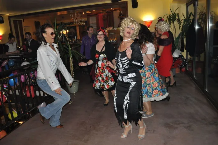 Gegroovt wurde zu passenden Rhythmen der "DJs for Charity".