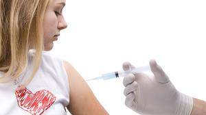 Mädchen erhält eine Impfung (Sujetbild)