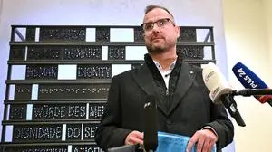 ABD0049_20251120 - WIEN - ÖSTERREICH: Fraktionsführer Christian Hafenecker (FPÖ) am Donnerstag, 20. November 2025, anl. der konstituierenden Sitzung des U-Ausschusses zur Causa Pilnacek im Parlament in Wien. - FOTO: APA/HELMUT FOHRINGER