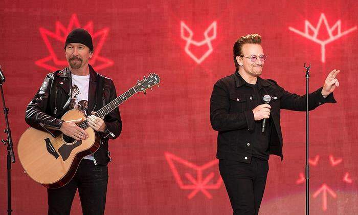 Auch The Edge und Bono von U2 spielten bei den Feierlichkeiten auf 