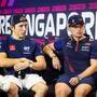 Liam Lawson und Max Verstappen (rechts)