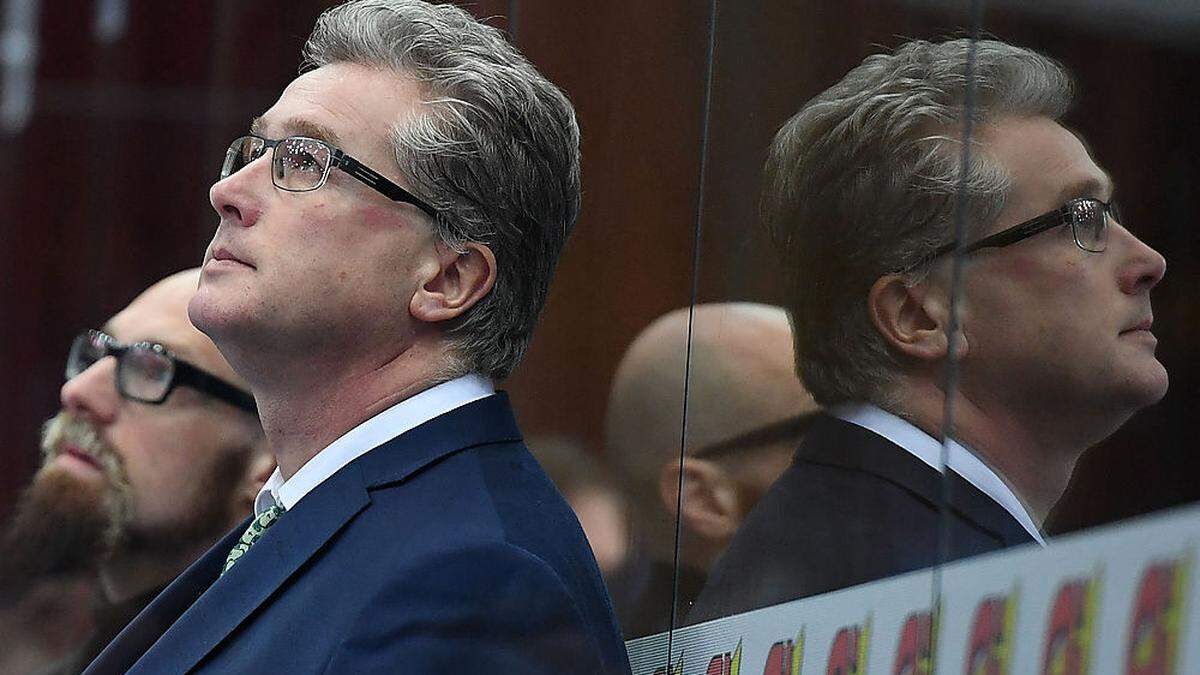 Der Weg von Österreichs Eishockey unter Teamchef Roger Bader (rechts, mit Co-Trainer Markus Peintner) zeigt nach oben