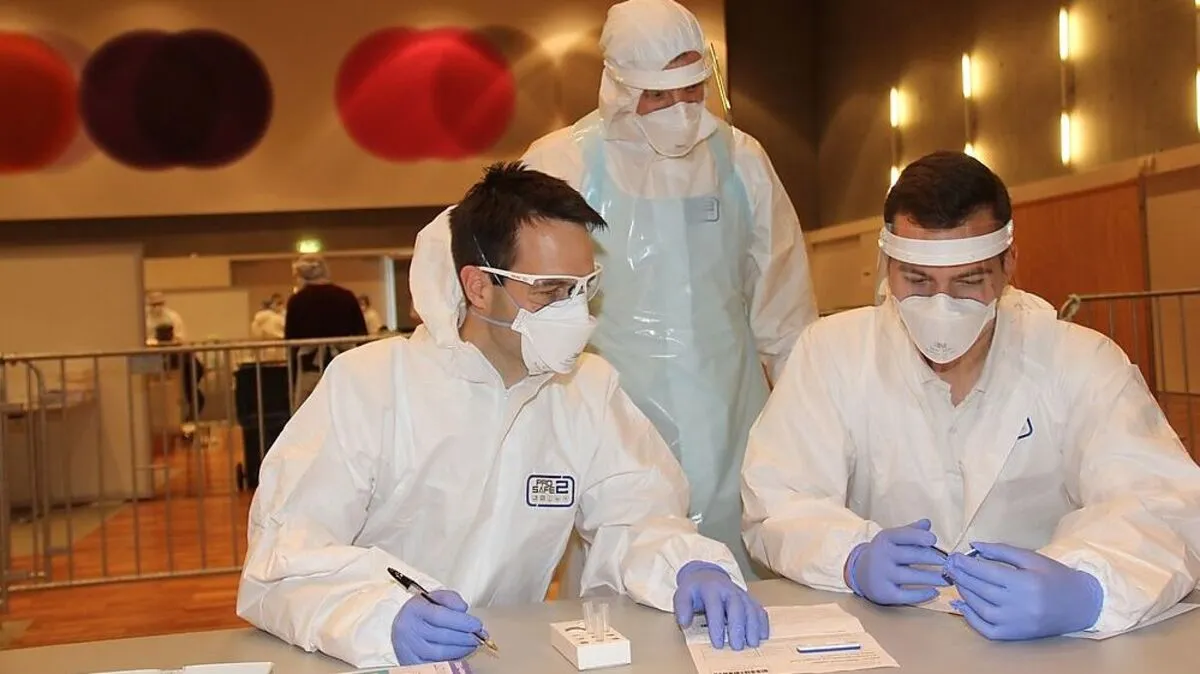 Testtema von links: Markus Paulitsch, Siegfried Lassnig und Levi Prammerdorfer