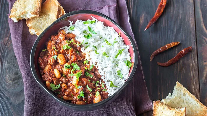 Herbert Schmidhofer serviert Chili