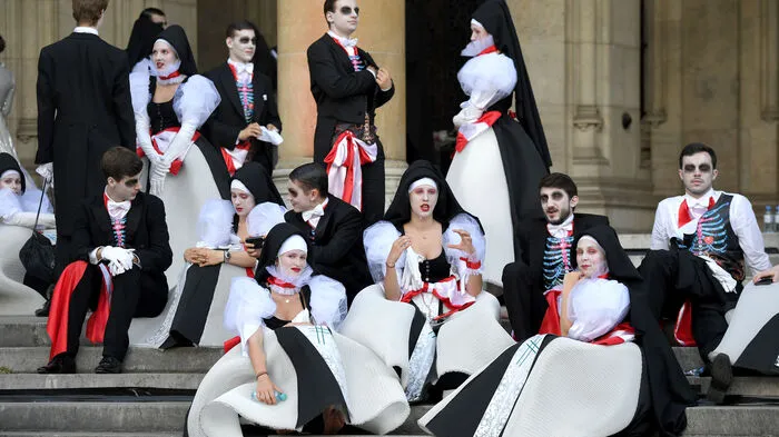 Die Gäste sind gelandet, die Bühne aufgebaut: Auch heuer wurde der rote Teppich am Lifeball wieder zu großen Show.
