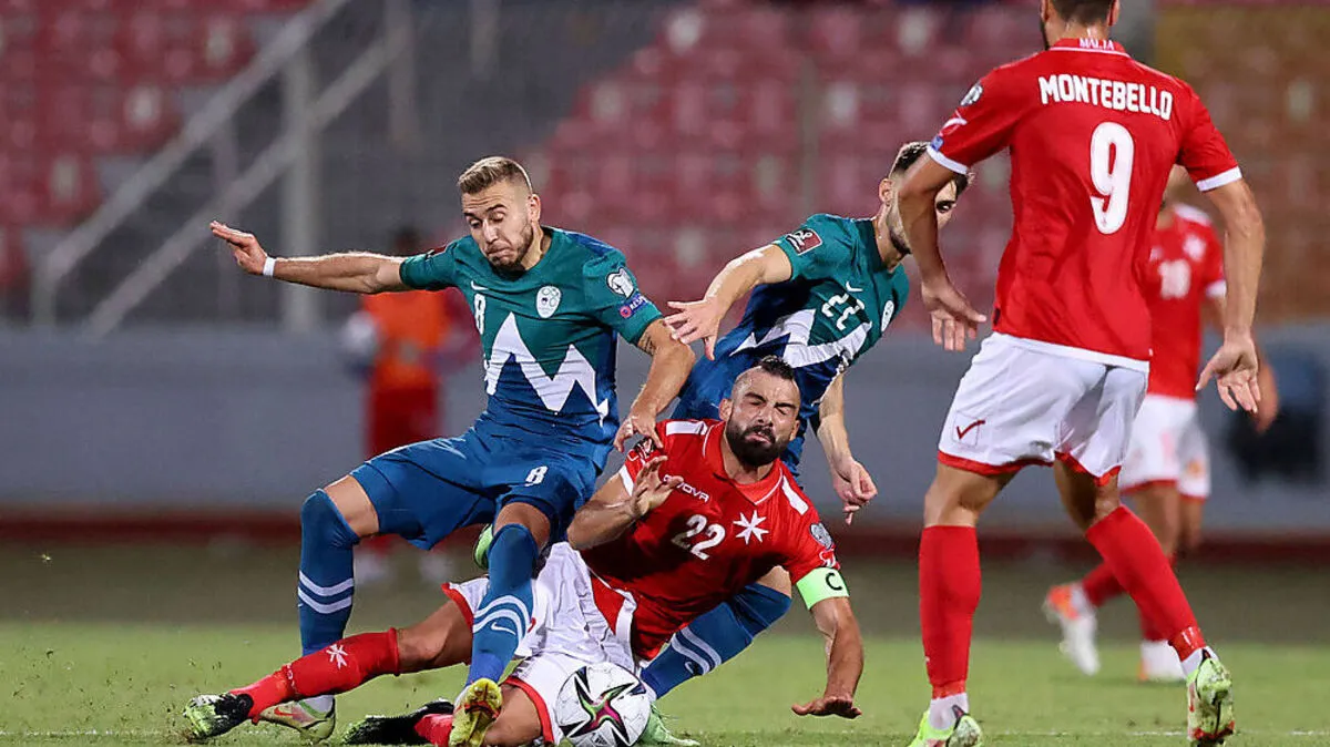 Sandi Lovric (links) steuerte für Slowenien drei Assists bei.