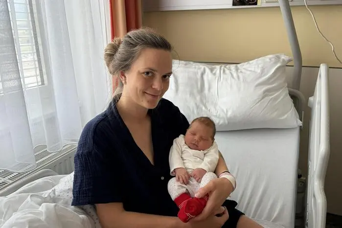 Ein frischer Wind weht ab jetzt in der Familie von Marie-Sophie Rainer und Florian Seibert. Mit einem Gewicht von 3360 Gramm und einer Größe von 53 Zentimetern, startete ihre kleine Prinzessin Hannah-Lea am 16. August ins Abenteuer Leben. Viel gekuschelt wird in Kammern.