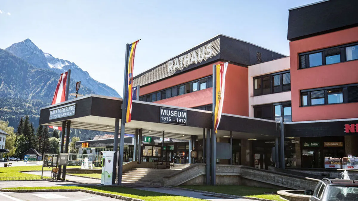 Das Rathaus soll zum sicheren Stützpunkt werden und im Falle eines Blackouts auch Feuerwehr und Polizei mit Strom versorgen 