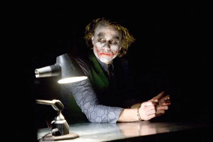 Es war seine wichtigste Rolle: Heath Ledger begeisterte in Christopher Nolans "The Dark Knight", legte seinen Joker als schizophrene, clowneske Figur an, die am Chaos die größte Freude hatte. Die Premiere sollte Ledger nicht mehr erleben: Er starb im Jänner 2008 mit 28 Jahren an einer Überdosis.