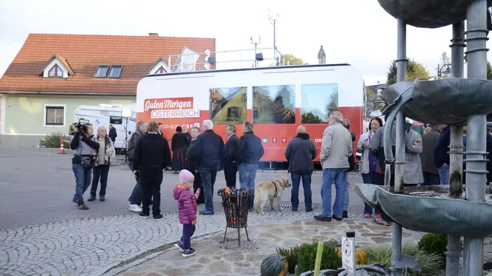 Von 6 bis 9 Uhr wurde am Mittwoch die ORF-Frühstücks-Sendung "Guten Morgen Österreich" live vom Predinger Hauptplatz übertragen.