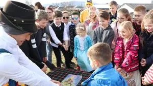 Zu Fasching machen Clowns und Prinzessinnen die Südweststeiermark unsicher