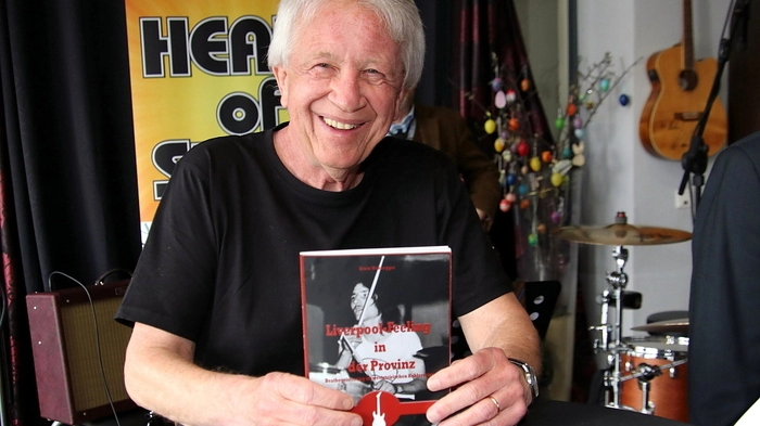 Wabnegger ist auch heute noch mit seiner Revival-Band „Heart of Stone“ fest in der Beat-Szene verankert.In seinem Buch schildert der Autor und Musiker auf 111 Seiten die musikalische Aufbruchstimmung der 1960iger Jahre im Kohlerevier.