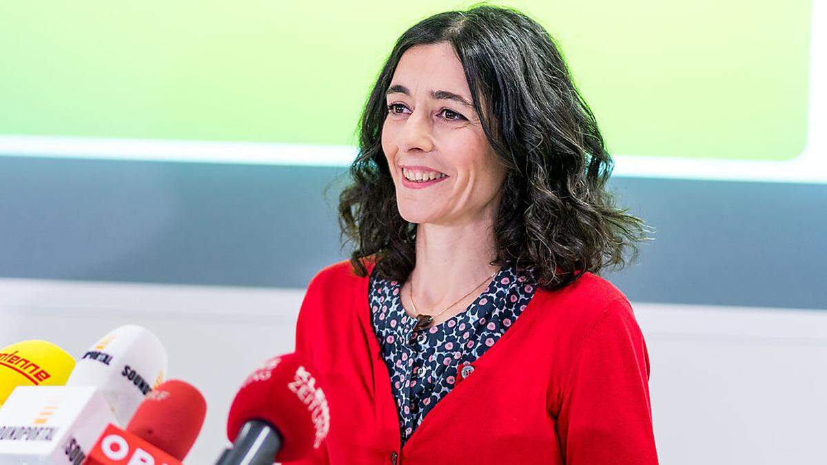 Sandra Krautwaschl bei der Pressekoferenz in Graz