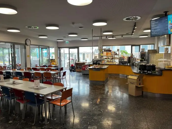In der Mensa gibt es Gäste aus allen Bereichen „quer durch die Uni“