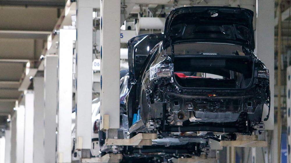 Einblick in die Produktionslinie des Volkswagen-Werks in São Paulo. Der Weltmarktführer will in Lateinamerika massiv in Hybridmodelle investieren