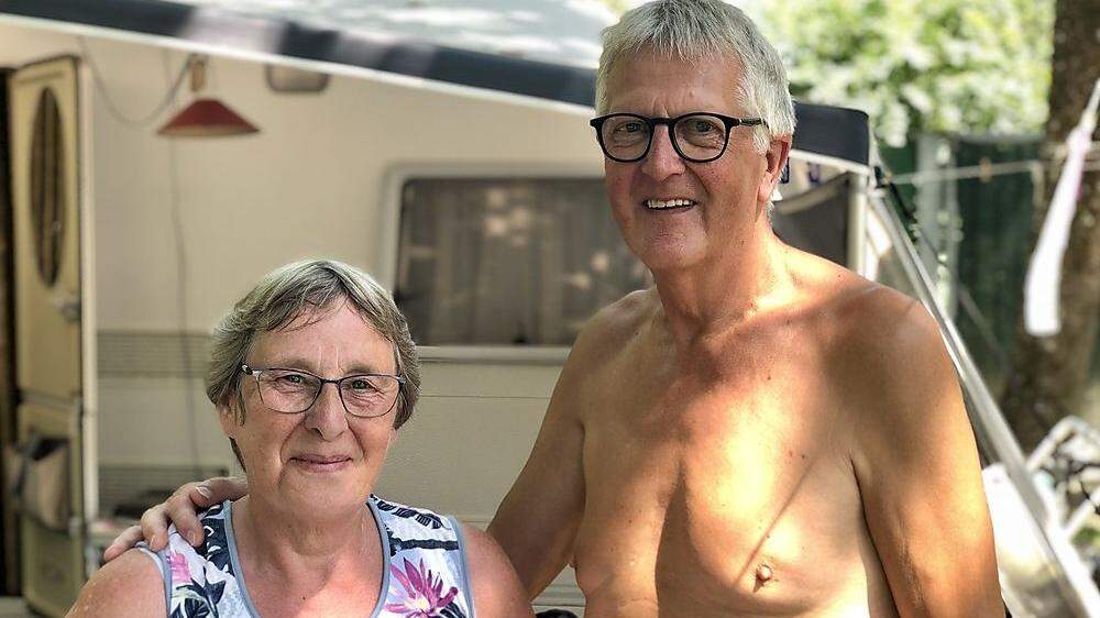 Seit 20 Jahren reisen Jannie (68) und Gerrit (73) Brinks im Camper von Holland nach Leibnitz