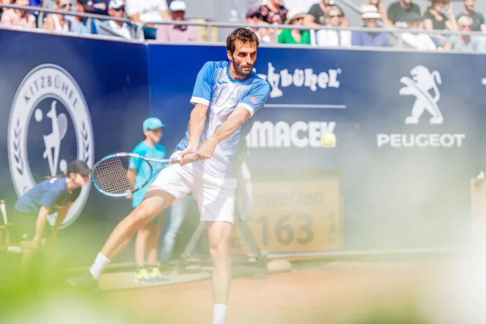 Finalgegner Albert Ramos-Vinolas wehrte sich nach Kräften, musste sich am Ende aber doch glatt mit 6:7, 1:6 geschlagen geben.