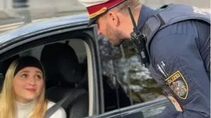 Polizeikontrolle | Polizei Wien landet mit Video gegen Handy am Steuer im Kärntner Dialekt einen viralen Hit