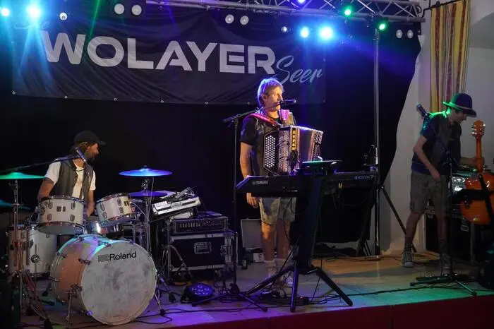 Für die musikalische Stimmung sorge die Band „Die Wolayerseer“