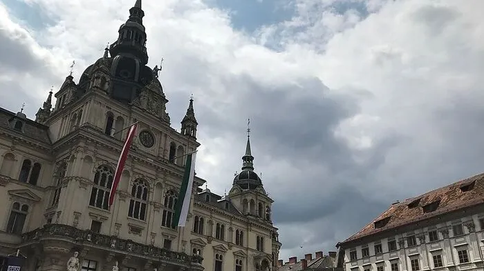 Die Wolen über Graz werden wieder dichter