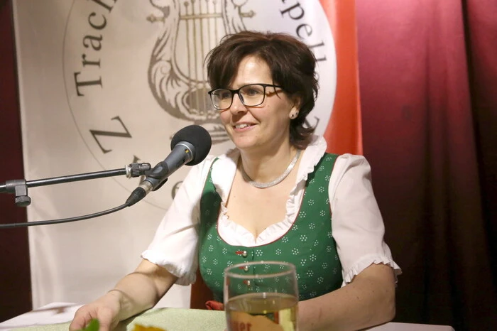 Durch das abwechslungsreiche Programm führte Doris Zeiler. 
