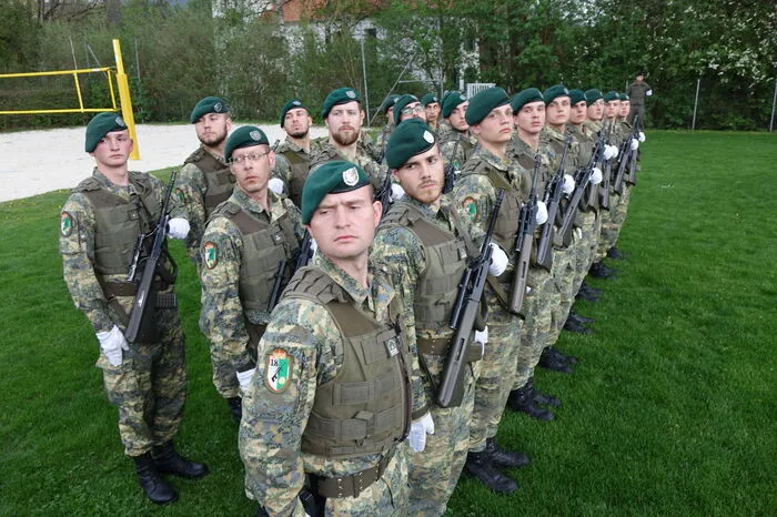 Den Ehrenzug unter dem Kommando von Stabswachtmeister Michael Stritzl bildeten Soldaten des Jägerbataillons 18 aus St. Michael.