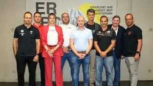 Sie lancierten einen (lauten) Hilferuf an die nächste Stadtregierung: Thomas Tebbich (SK Sturm), Lukas Kokail (GAK), Maria Repelnig (UBSC-DBBC Graz),  Christoph Kipperer (Graz Giants), Martin Mitter (UBSC Graz), Sebastian Eger-Mraulak (UBI Graz), Frederick Laure (UVC Graz), Michael Schweighofer (HSG Graz) und Bernd Vollmann (99ers, von links)