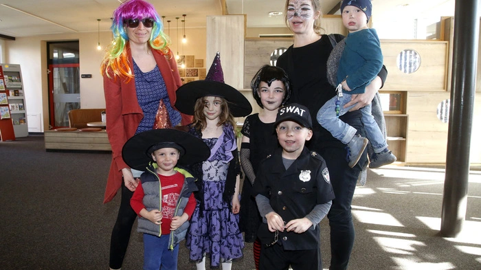 Zum lustigen Narrenfest von Riesengroß bis Zwergenklein...