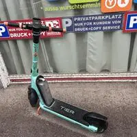 Leih-Scooter in Villach und Klagenfurt erfüllen die neuen gesetzlichen Vorgaben mit seitlichen Blinkern und Klingel