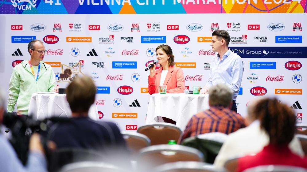 VCM-Geschäftsführerin Kathrin Widu und Geschäftsführer Dominik Konrad (rechts) 