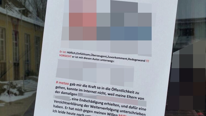Eine Familie wird tyrannisiert: In der Weststeiermark wurden Plakate aufgehängt, in denen der Sohn als „Kinderschänder“ öffentlich an den Pranger gestellt wird. Der Anwalt der betroffenen Familie spricht von "infamer Verleumdung", die Polizei ermittelt auf Hochtouren. Mehr dazu.