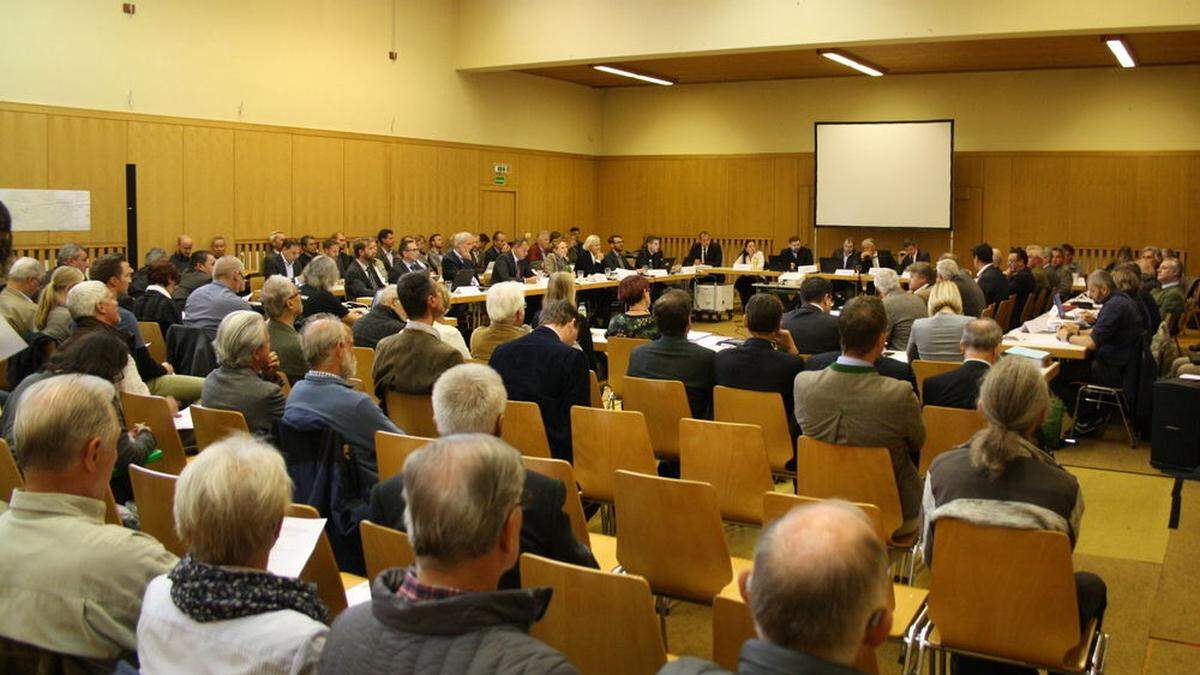 Die UVP-Verhandlung in der Mehrzweckhalle in Schwanberg