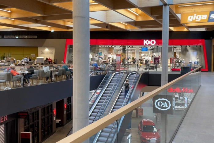 Gastronomie und Shops im ELi
