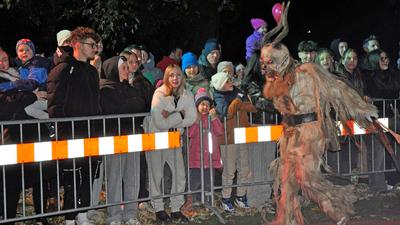 LOKAL ,2024- 11-17, Villach Wasenboden  3. Familien-Krampustag  Manhattan Teifl 
im Bild:illach Wasenboden  3. Familien-Krampustag  Manhattan Teifl 
Credit Photo by:Hermann Sobe 