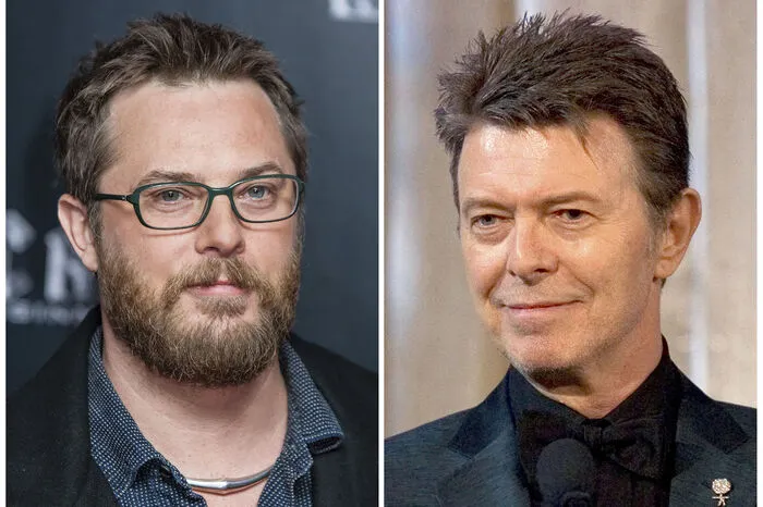 Wie der Vater, so der Sohn: Der Gedanke drängt sich angesichts dieses Fotos und der folgenden förmlich auf. Haben Sie's schn erraten? Richti: David Bowie und sein Sohn Duncan Jones, britischer Regisseur.