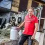 Milchbauer Stefan Sinnigen aus Auen bei Velde