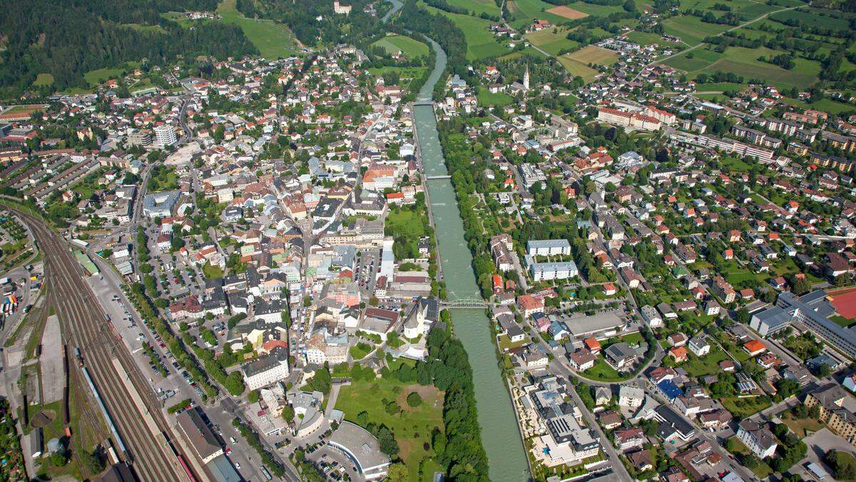 Die Isel durch Lienz wird verbaut. Der Baustart erfolgt 2024