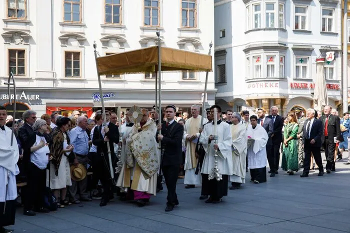 Mit dabei waren Landeshauptmann Hermann Schützenhöfer, Landesrätin Doris Kampus, Bundesrat Gregor Hammerl und viele andere.