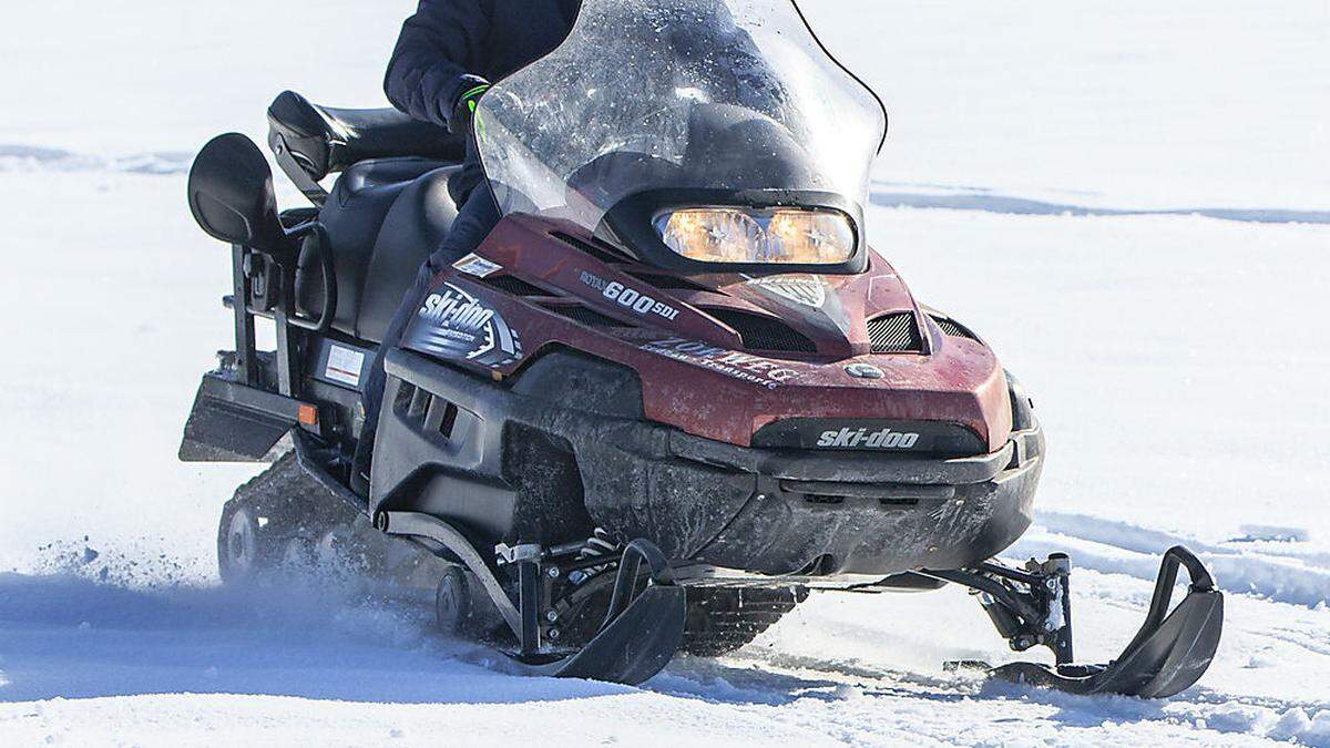 Schneemobil, auch Skidoo genannt