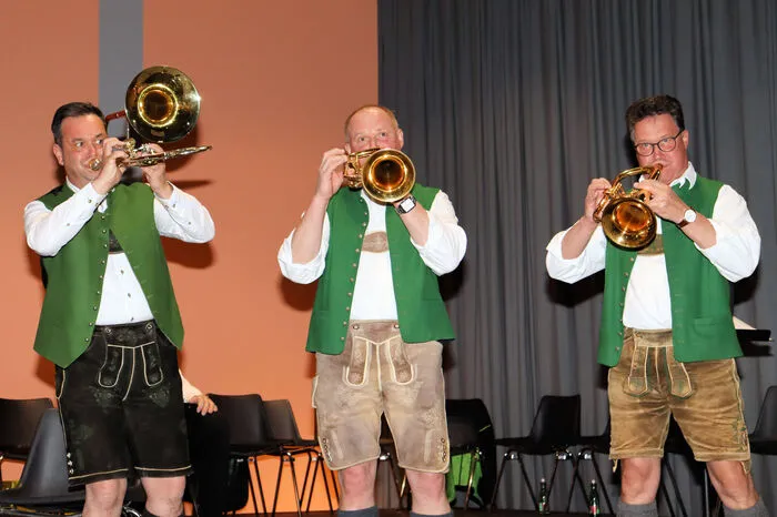 Neben den Sängern sorgten die Musiker der Gruppe "Steirische Blos" musikalische Unterhaltung.