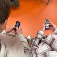 Wir versuchten, zwei Wochen mit zwei alten Nokia-Handys aus den 2000er-Jahren über die Runden zu kommen