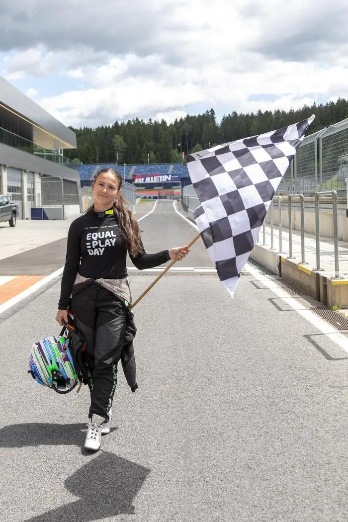 Ivonn bereitet sich gerade intensiv auf die Formel 4 vor