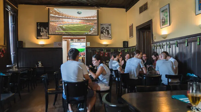 Ganz Graz schien am Montag auf den Beinen, oder auf den vier Buchstaben, um Österreichs Team in den Grazer Lokalen und Gastgärten zu unterstützen. Egal ob in der Bar 28 oder...