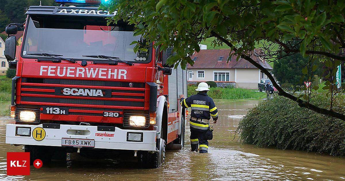 Unwetter-Schaden-Feuerwehr-Gewitter-Hagel-berschwemmung-Hochwasser