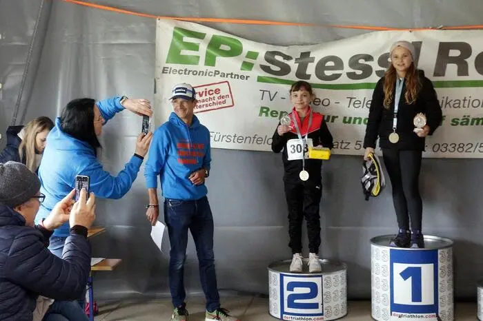 150 Laufbegeisterte, darunter 50 Kinder und Jugendliche nahmen in verschiedenen Distanzen daran teil.