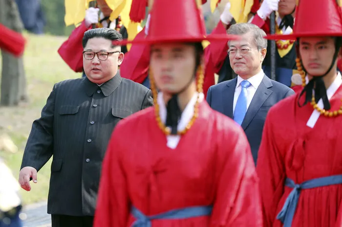Sie wollen ein neues Kapitel in den Beziehungen aufschlagen: Kim Jong-Un und Südkoreas Präsident Moon