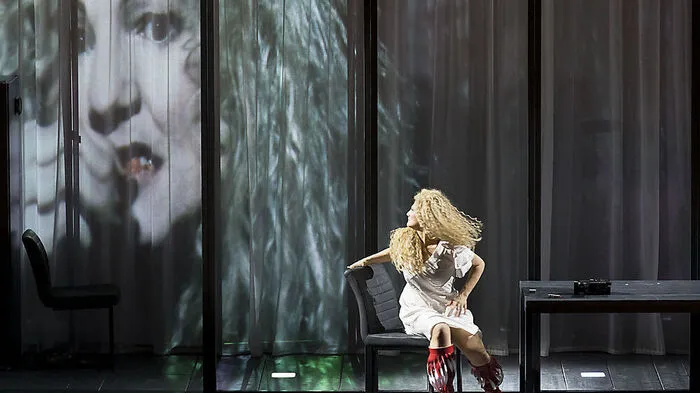 Johanni van Oostrum ist eine starke Salome