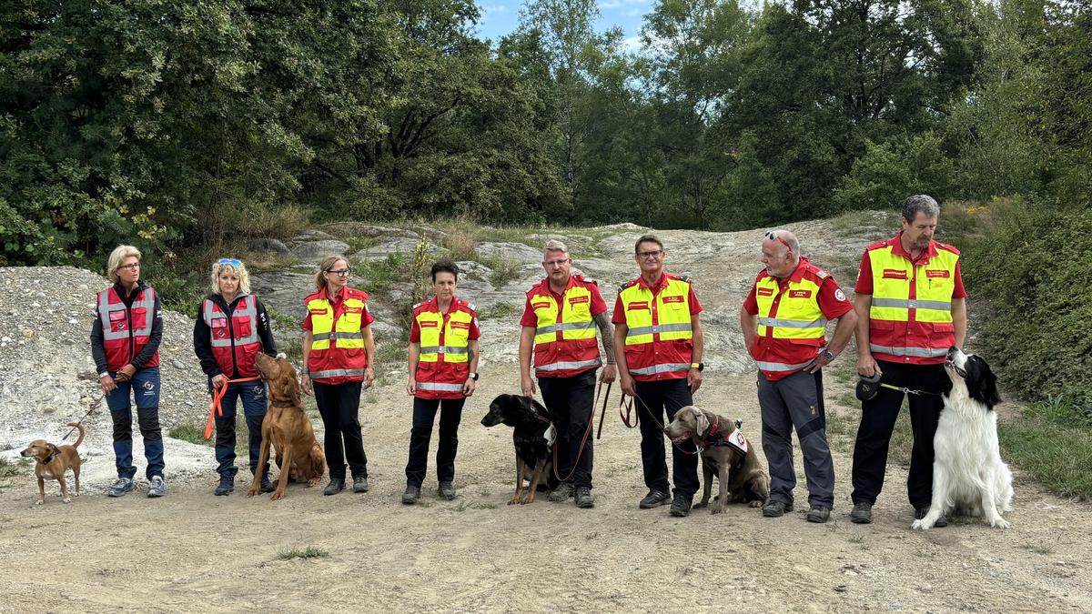 Auch Hundestaffeln aus Kärnten waren an der Suche auf der Insel Krk beteiligt 