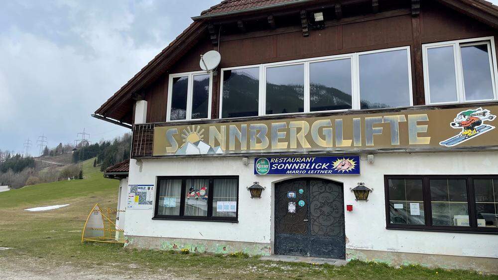 Die Sonnberglift GmbH in Wald am Schoberpass ist seit Juni 2022 insolvent, das Auktionshaus Aurena hat die Lifte aus dem Konkurs gekauft und sucht nach Investoren 